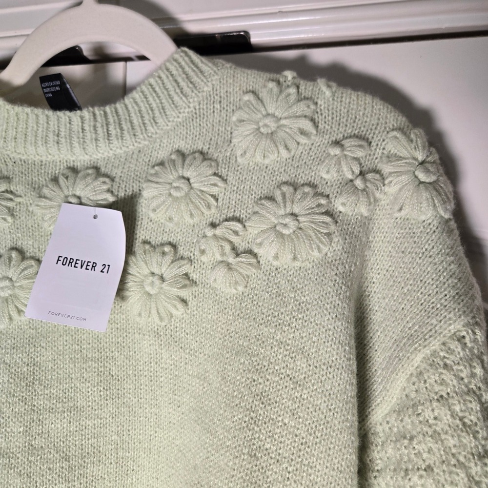 Forever 21 Sweater Mint Green Floral Applique Balloon Sleeve Small NWT